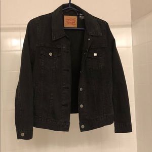 Small Levi’s trucker Jean jacket